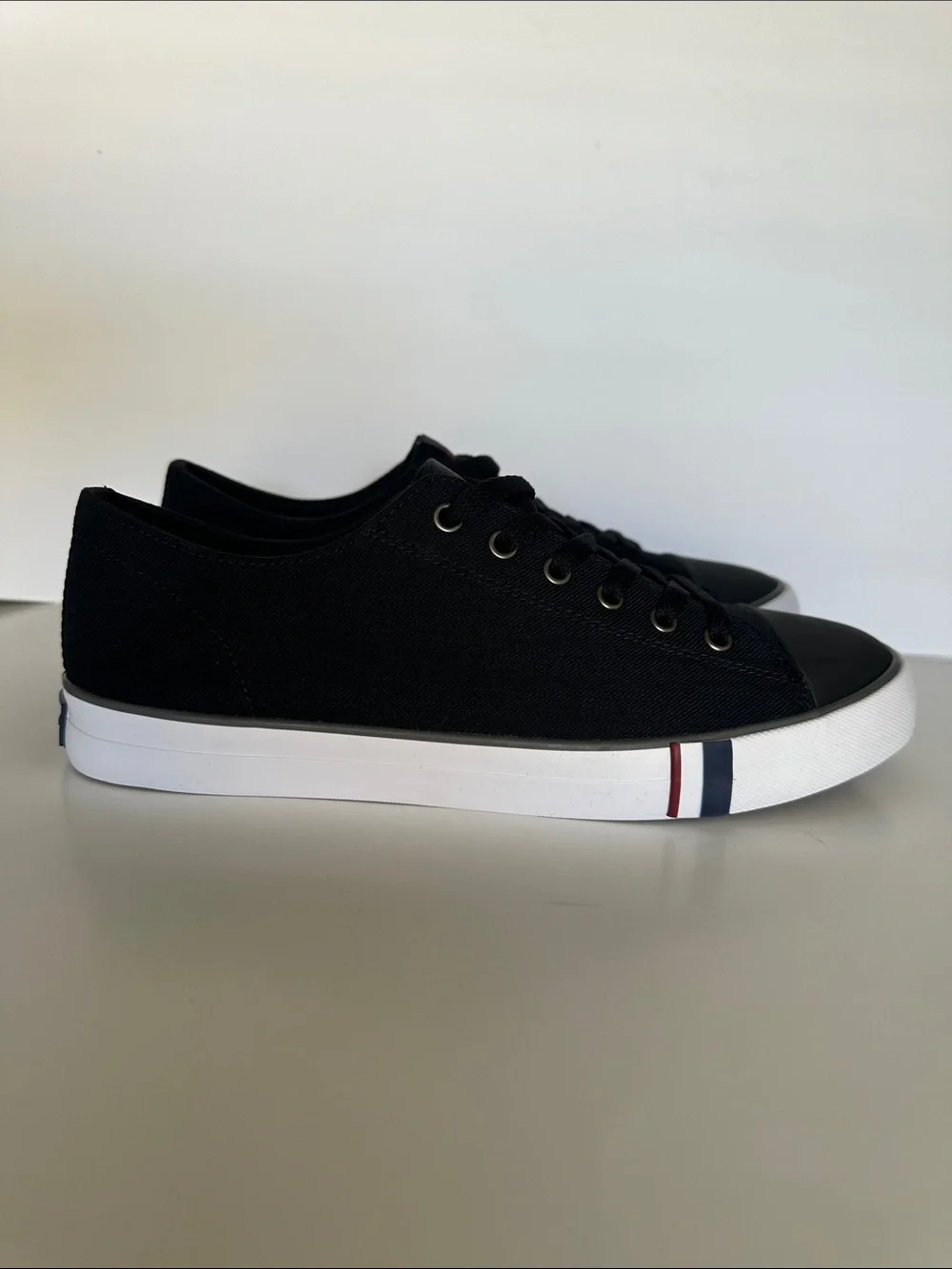 Ben Sherman Dorset Lo Black Canvas Sneakers Men’s Size 9 New Memory Foam